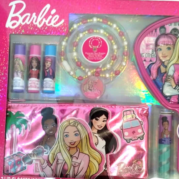 Barbie Mega Cosmetic Set Mirror Makeup Hair Nail Polish Bag - Picture 2 of 15